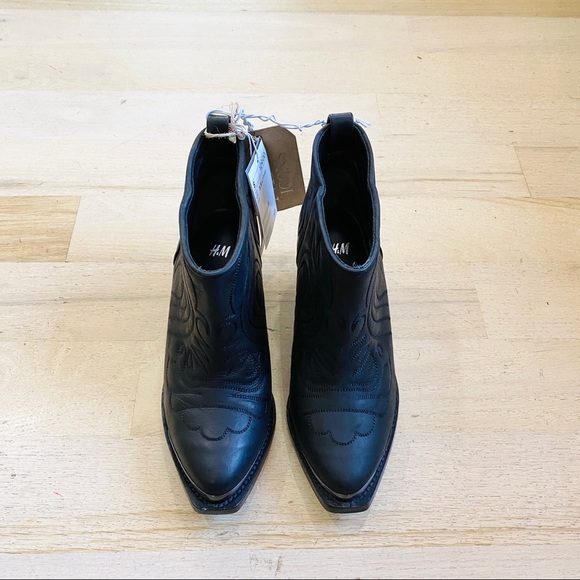 H&M black cowboy ankle boots NWT - Picture 2 of 6